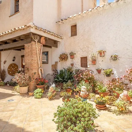 1 Bedroom Amazing In * Periana